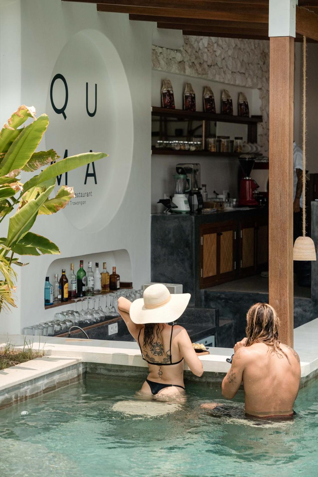 Quma Hotel กีลีตราวางัน ภายนอก รูปภาพ