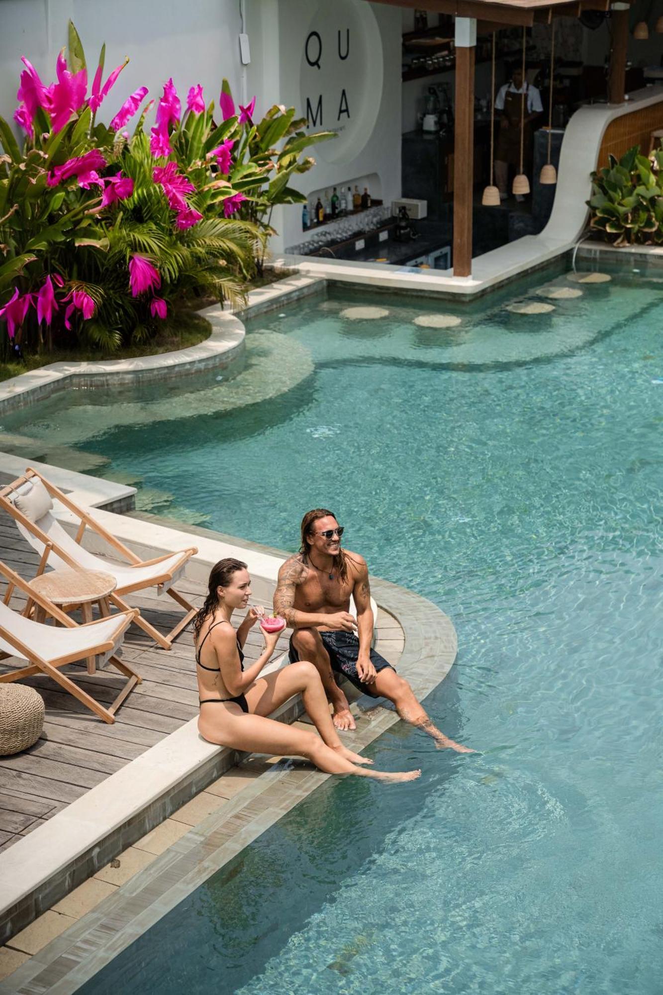 Quma Hotel กีลีตราวางัน ภายนอก รูปภาพ